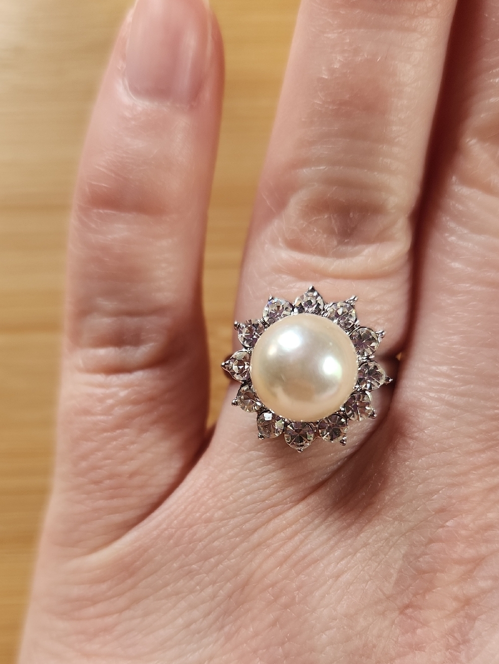 10/$20 Regal Faux Pearl Sunburst Ring - Adjustable Silver Tone Statement *D7